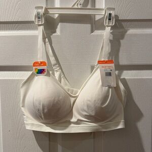 Warner's Women's Cream Easy Size Bra